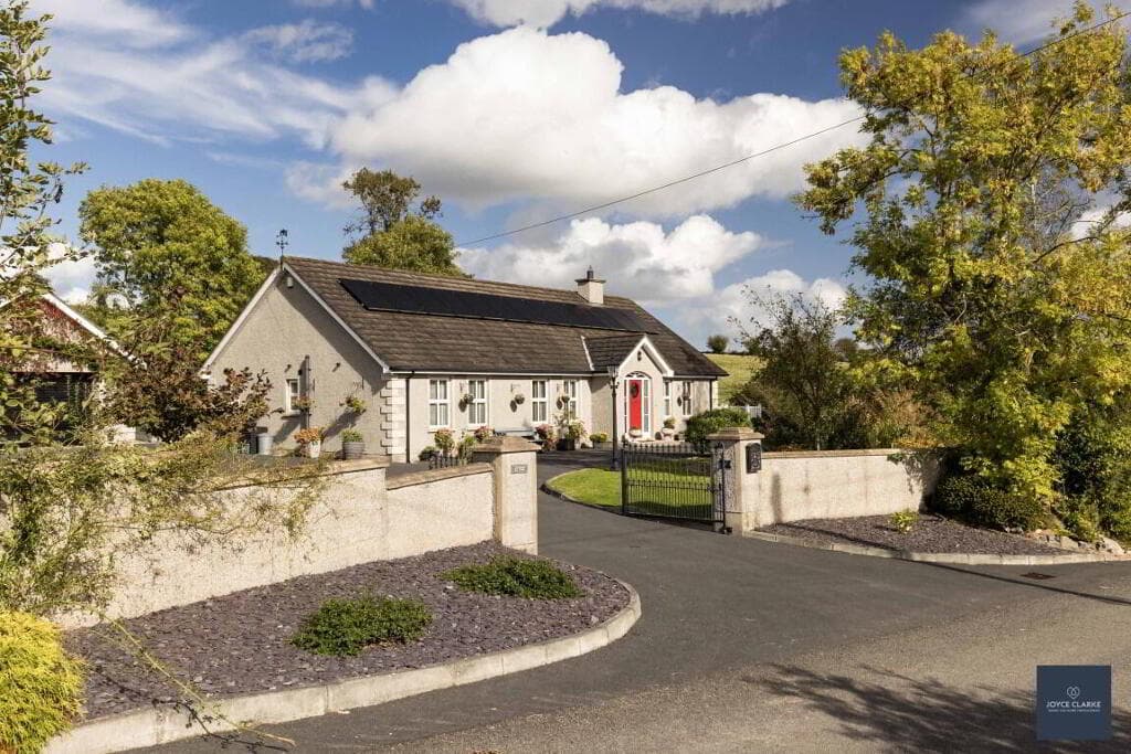 Fruitfield Cottage, 11 Kilmachugh Road, Markethill, BT60 2ET
