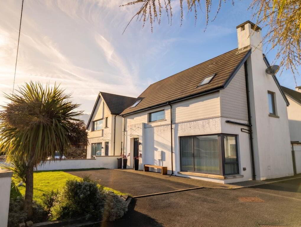 154 Larne Road, Carrickfergus, BT38 7NL