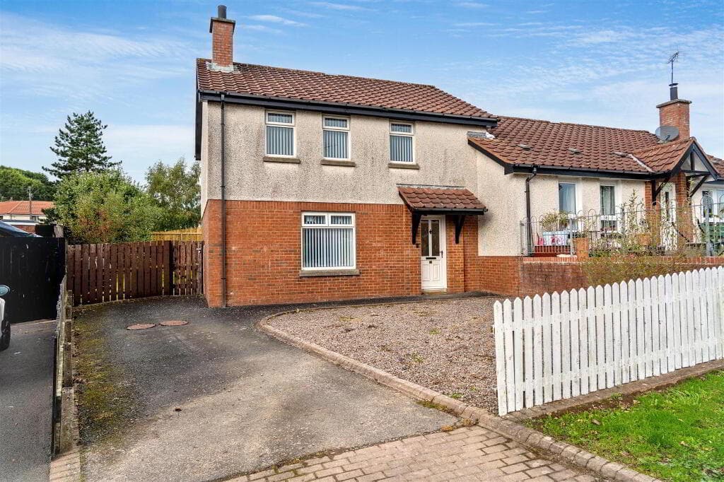 2 Windmill Walk, Ballynahinch, BT24 8WB