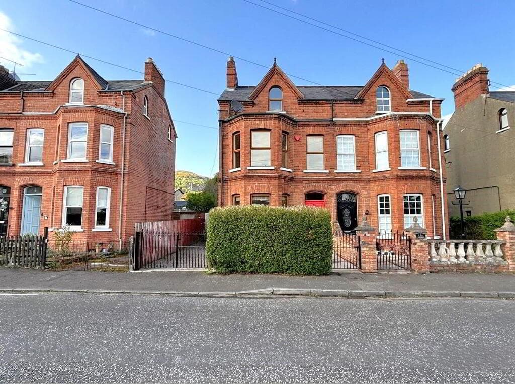 6 Tokio Gardens, Belfast, BT15 5EE