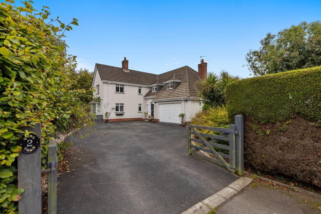 2 Lisbarnet Court, Comber, Newtownards, BT23 6AX