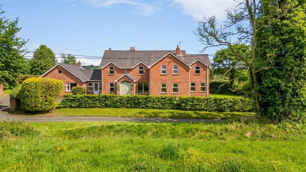 23 Ballynahatty Road, Belfast, BT8 8LE