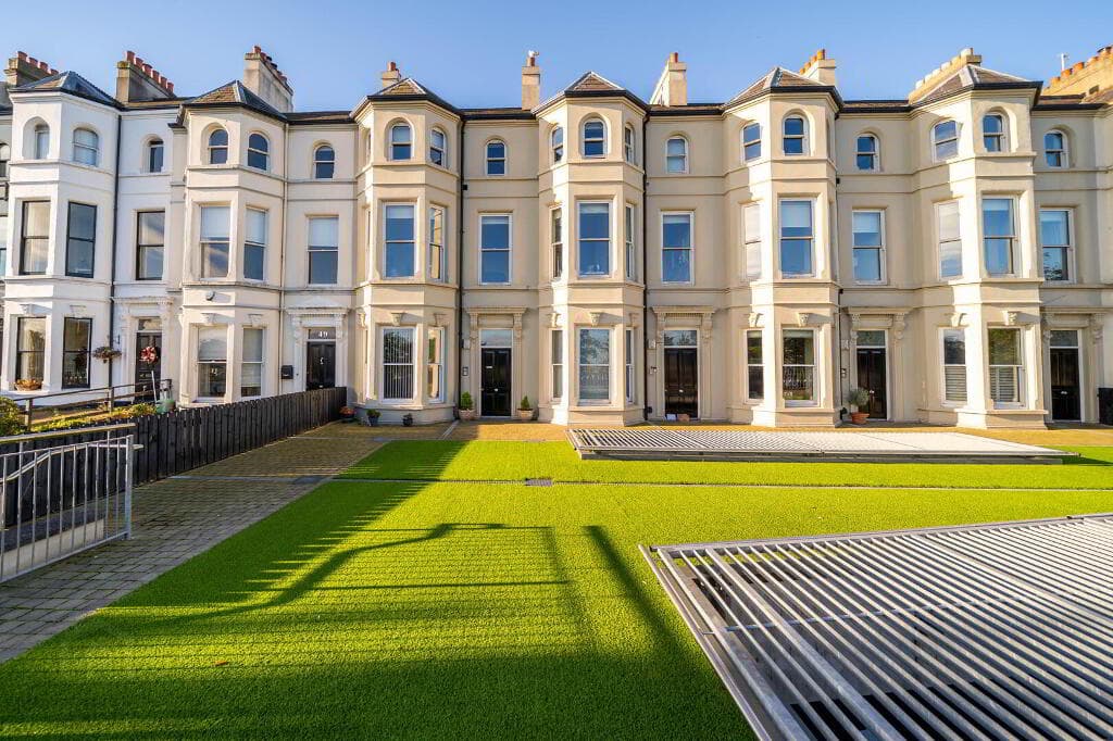 50 (Apt. 2), Queens Parade, Bangor, BT20 3BH