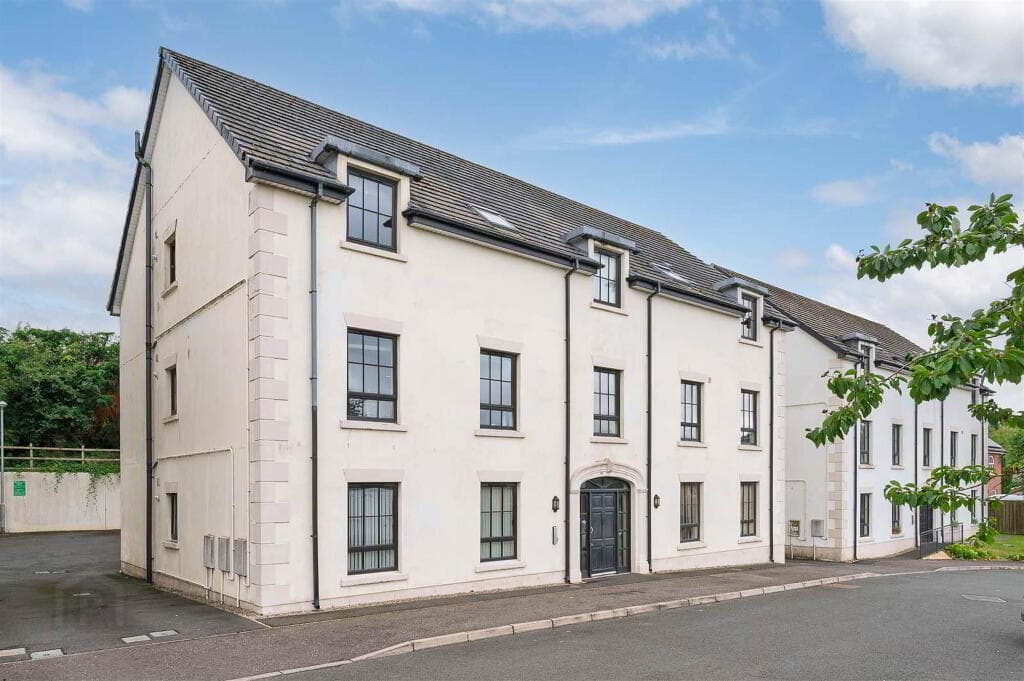 48 Sir Richard Wallace Walk, Lisburn, BT28 3RW