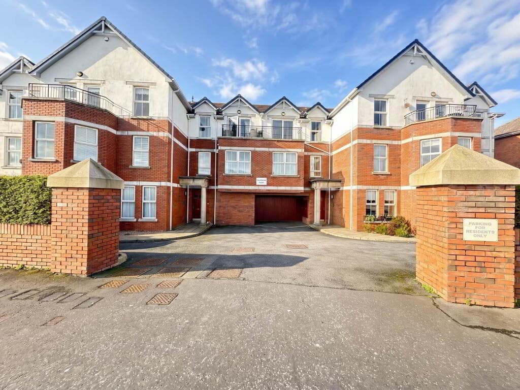 Apt 8, Casement Court, Andersonstown Road, Andersonstown, Belfast, BT11 9BS
