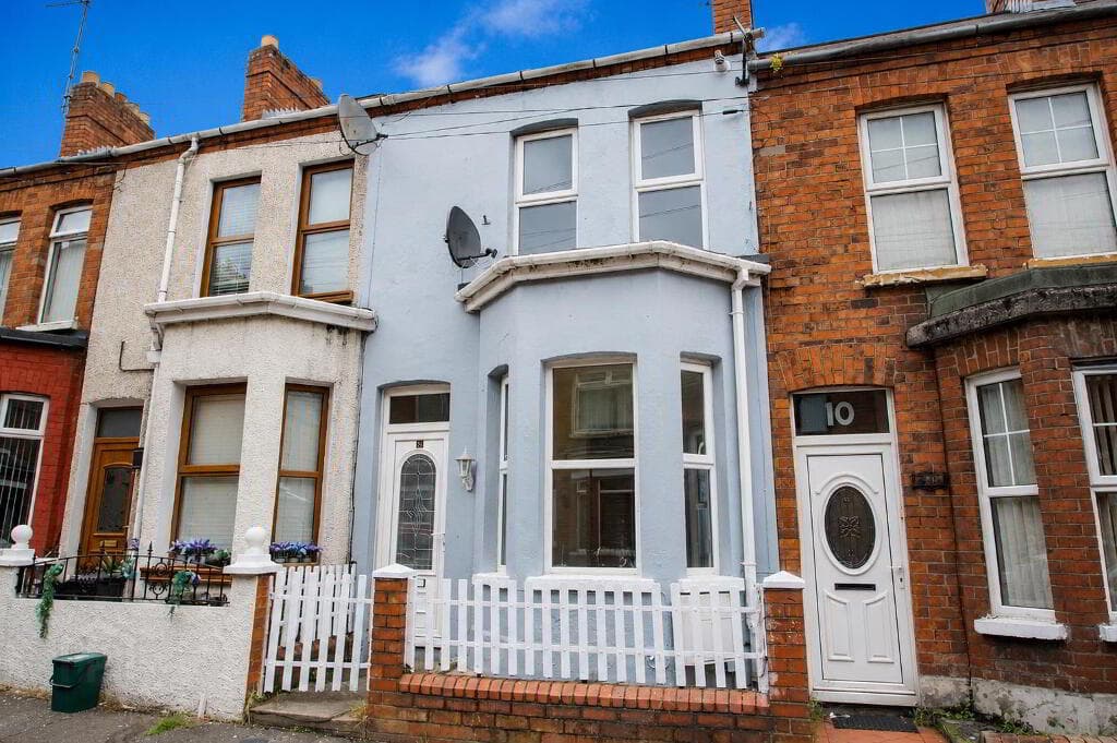 8 Hugo Street, Falls Road, Belfast, BT12 6ET