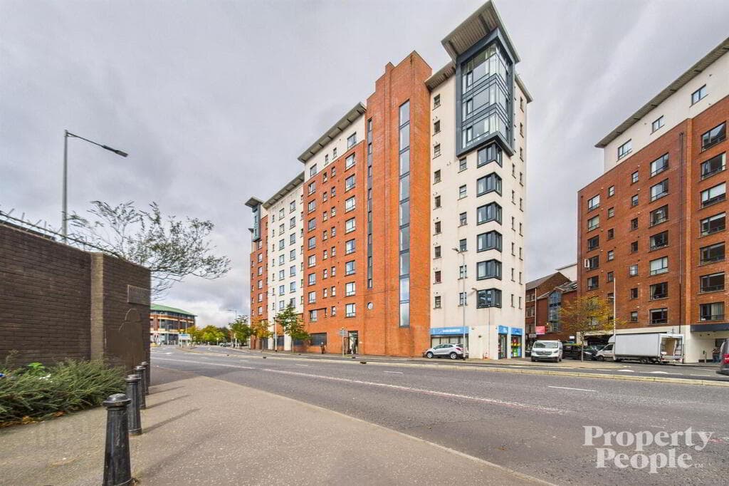 APT 405, College Central, 4 College Avenue, Belfast, BT1 6BB