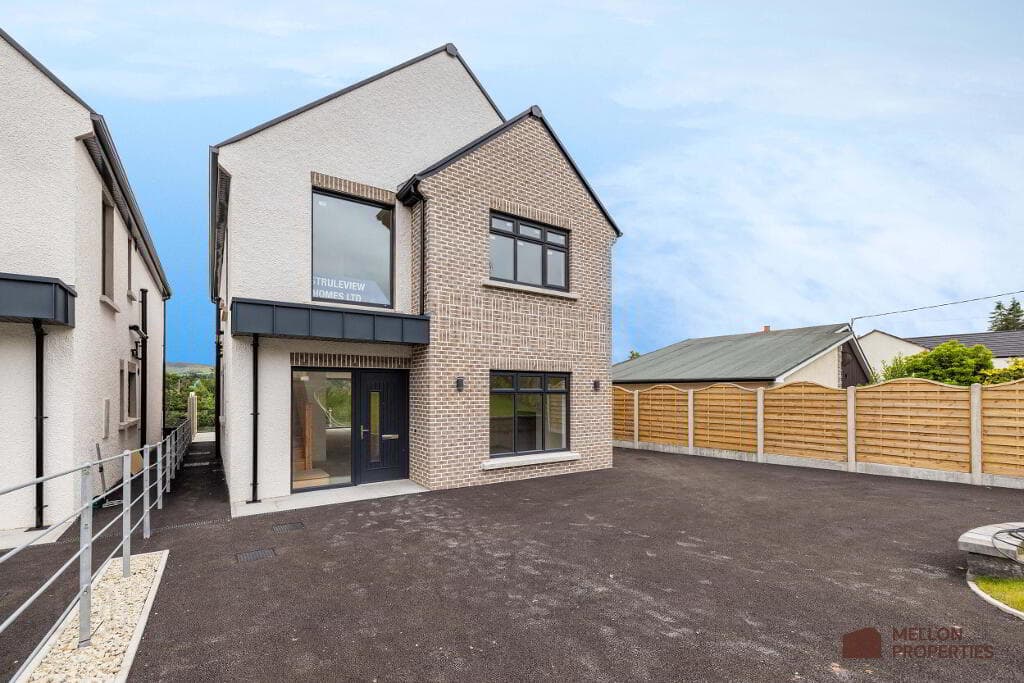 12A Gortmore Drive, Omagh, BT78 5EA