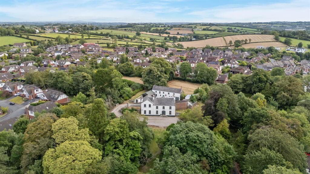 Ballyvally House & Development Site, 27 Dromore Road, Banbridge, BT32 4EE