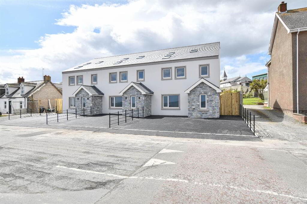 FISHERMANS ROW, 6 Fishermans Row, Downpatrick, Killough, BT30 7QP