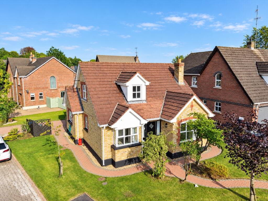 6 Ivy Mead, Altnagelvin, L’derry, BT47 3WW