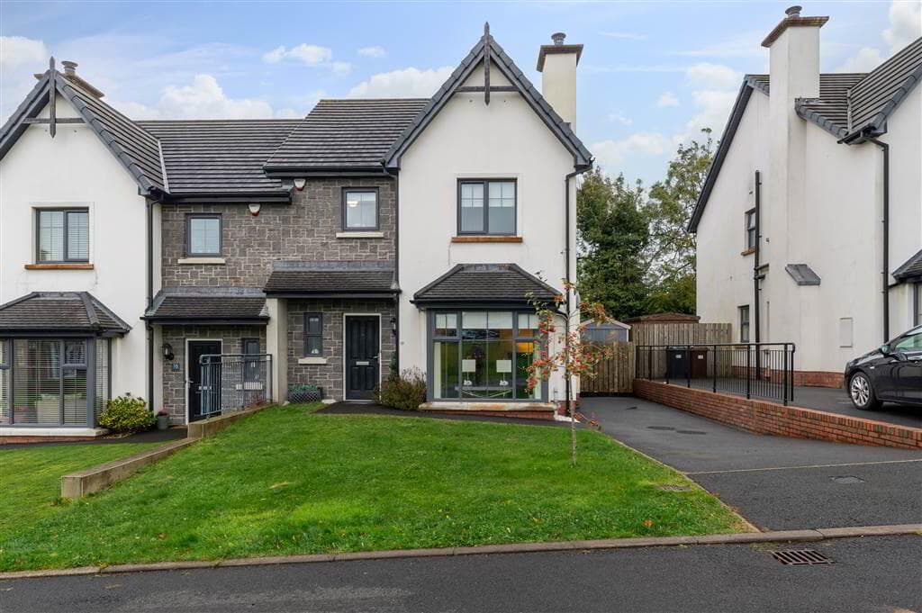 17 Bracken Hill Square, Belfast, BT8 6ZW