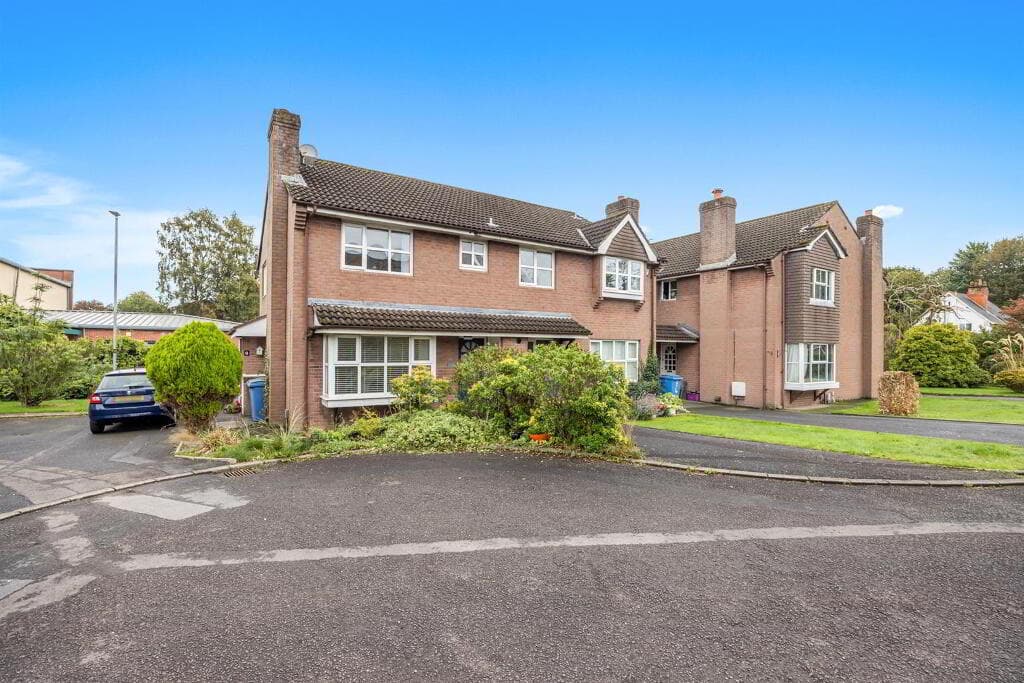 5 Sandringham Mews, Belfast, BT5 6JX