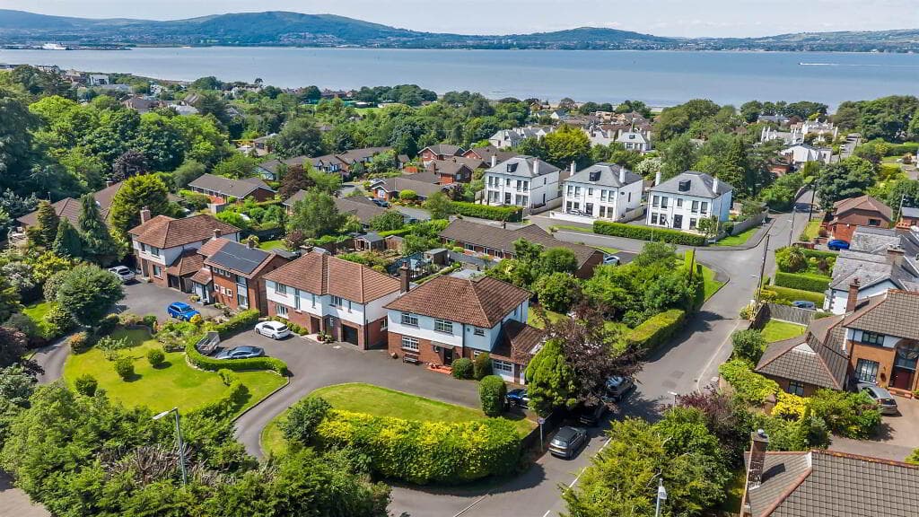 82 House With Site With FPP, &, 82A Bangor Road, Marino, Holywood, BT18 0LW