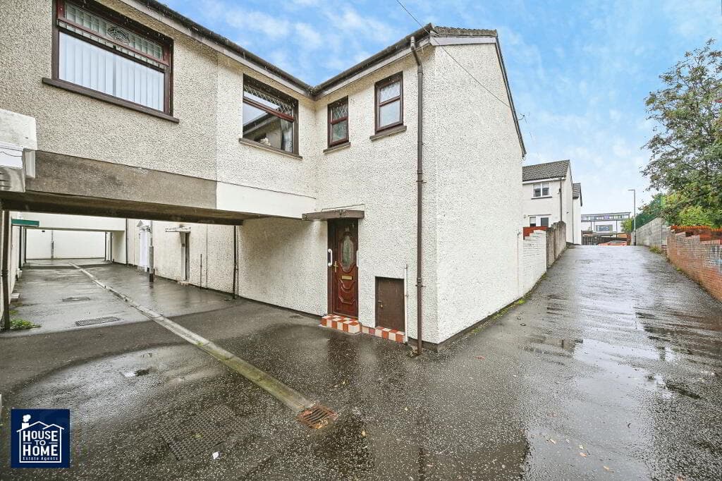 36 Carlisle Square, Belfast, BT15 2PU