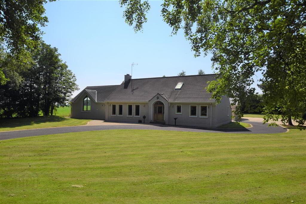 24 Glenstall Road, Ballymoney, BT53 7QN
