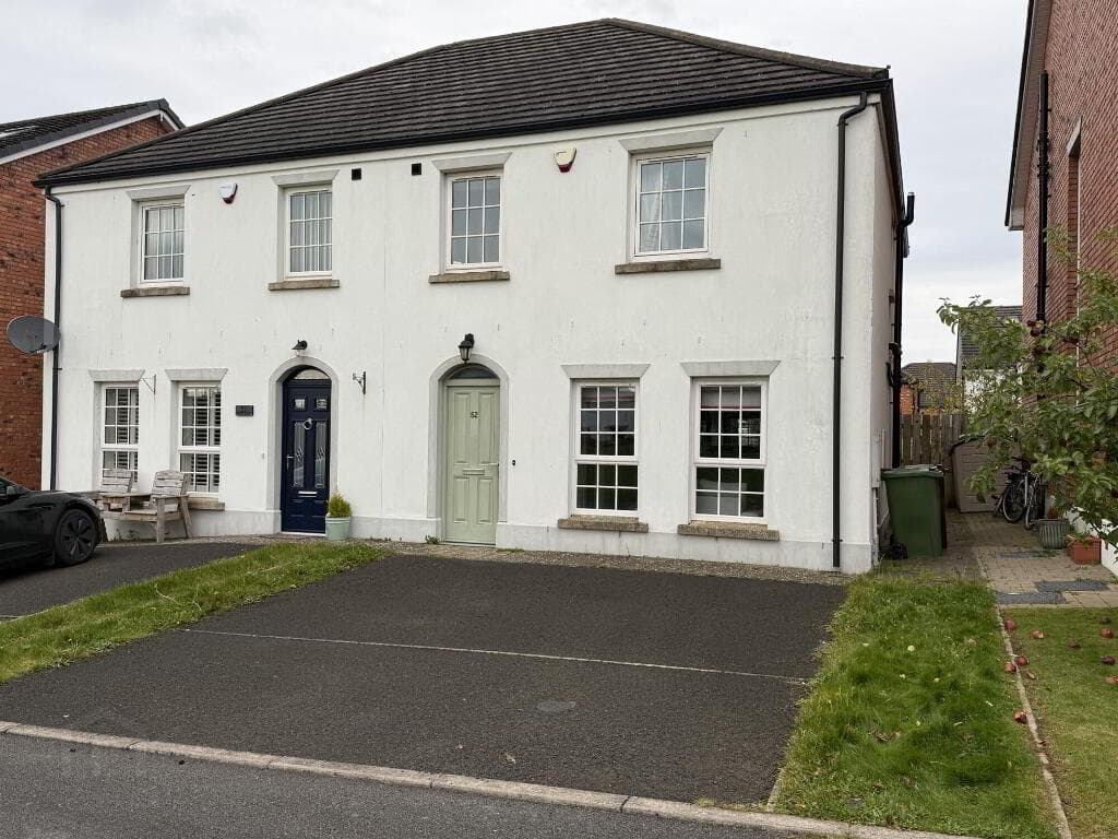 52 Harlow Green, Moira, BT67 0XH