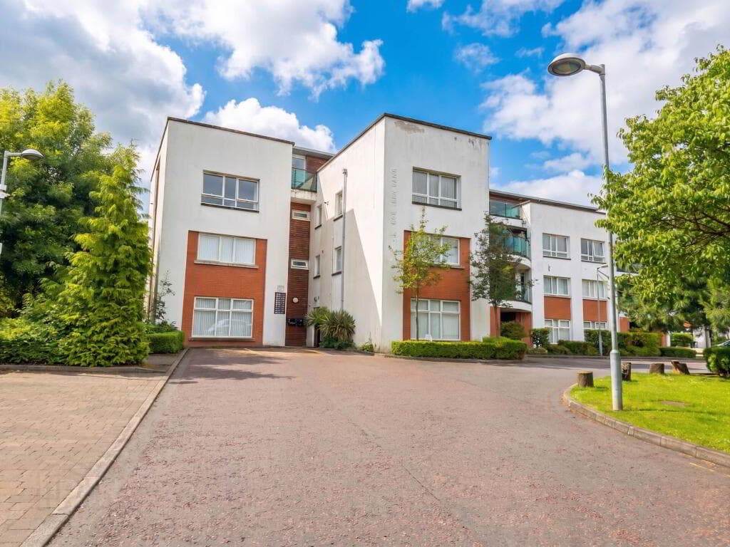 Apt 28, Old Brewery Lane, Glen Road, Belfast, BT11 8BZ