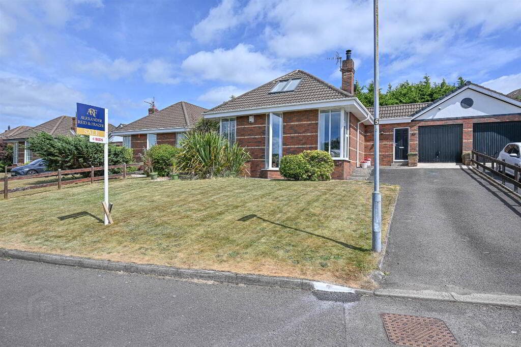 14 Malone Park, Downpatrick, BT30 6UB