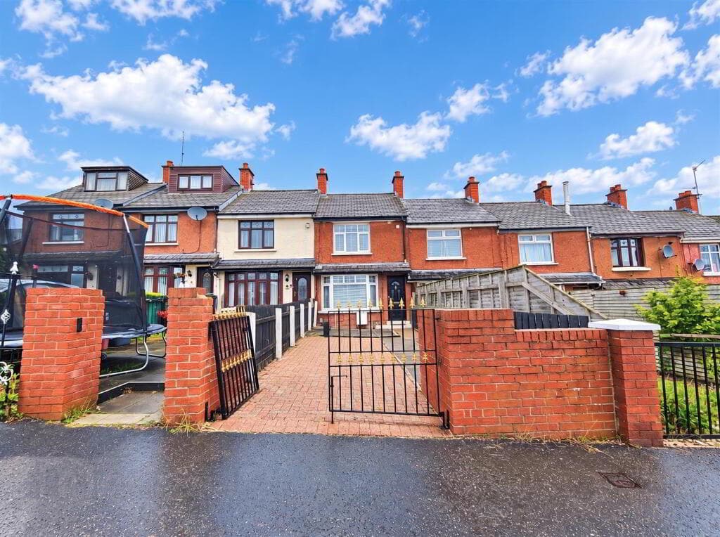 8 Highbury Gardens, Belfast, BT14 7LG